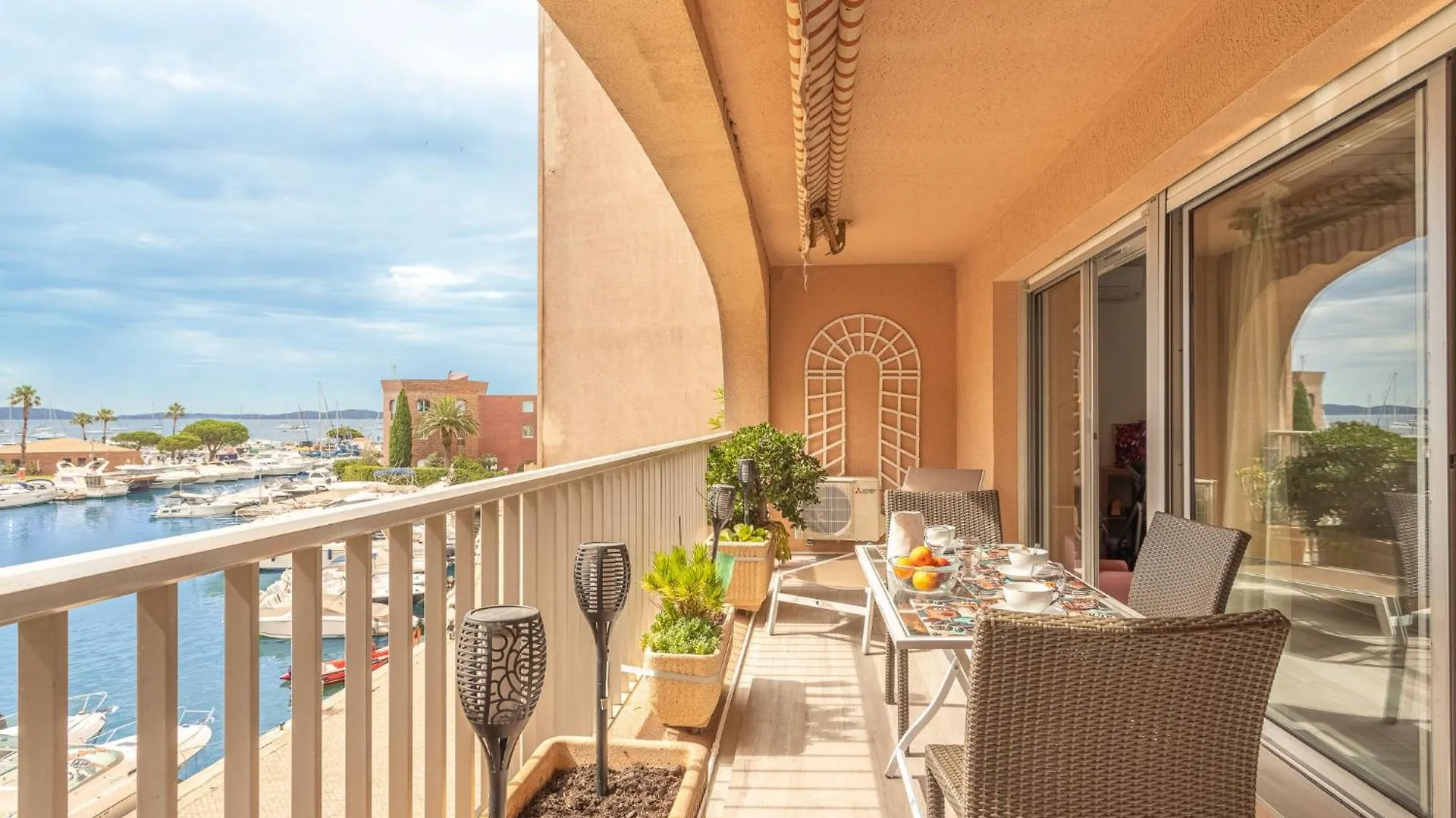Apartment Port De La Gavine I-3 By Interhome イエール